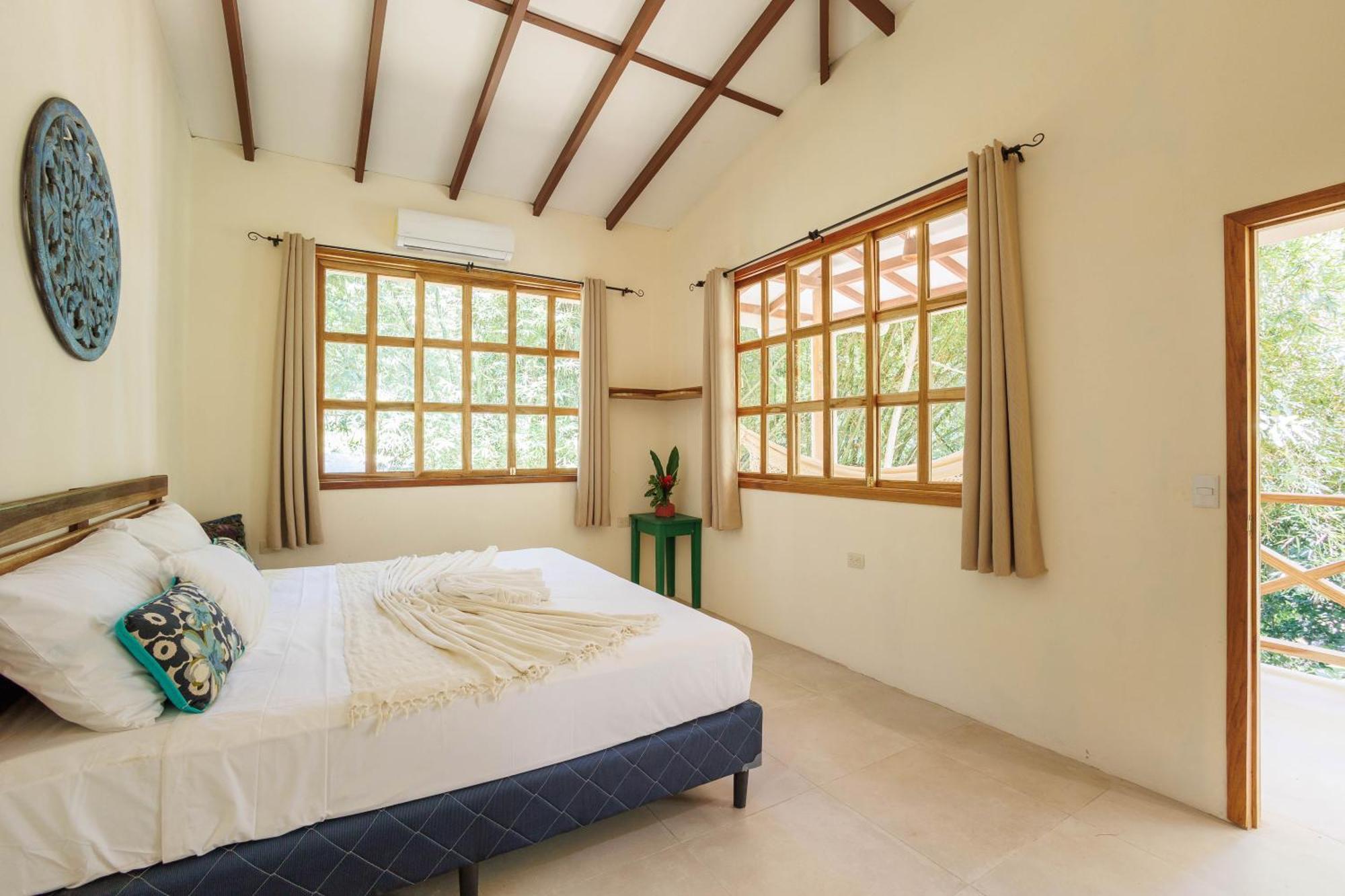 Villa Pina Dorada Dependencia Del Hotel Casa Merlin Puerto Viejo de Talamanca Exteriör bild