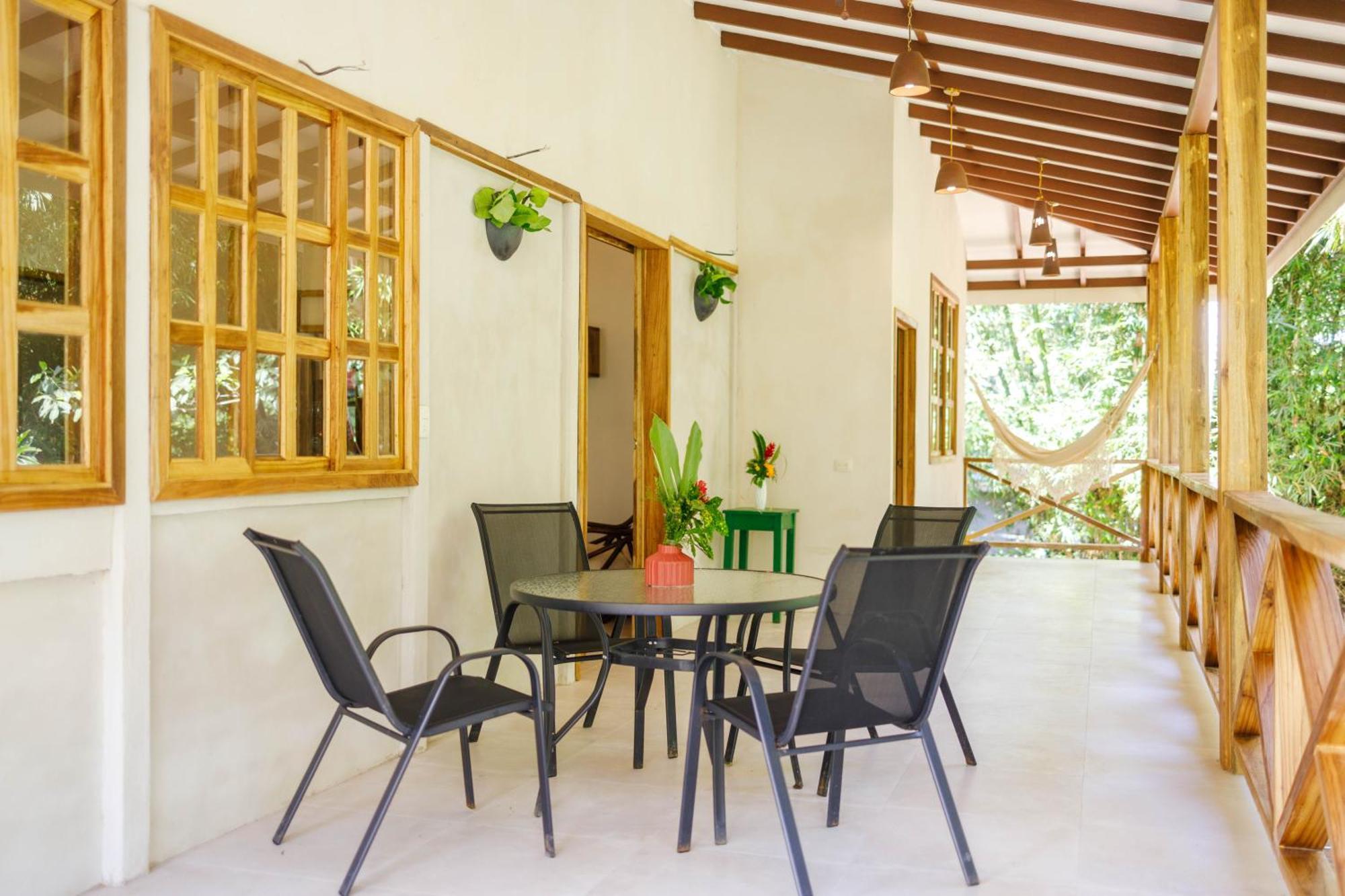 Villa Pina Dorada Dependencia Del Hotel Casa Merlin Puerto Viejo de Talamanca Exteriör bild